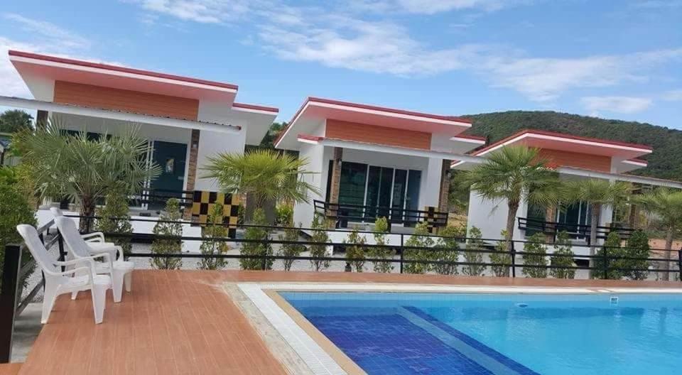 สุขสำราญรีสอร์ท หาดเจ้าหลาว จันทบุรี Exterior foto